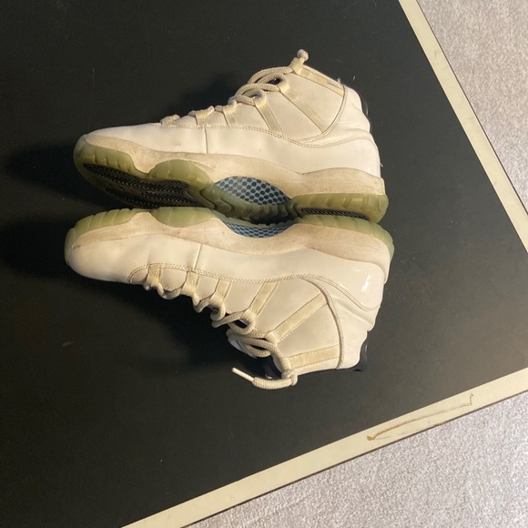 Jordan 11 legend blue size 13 main image 5